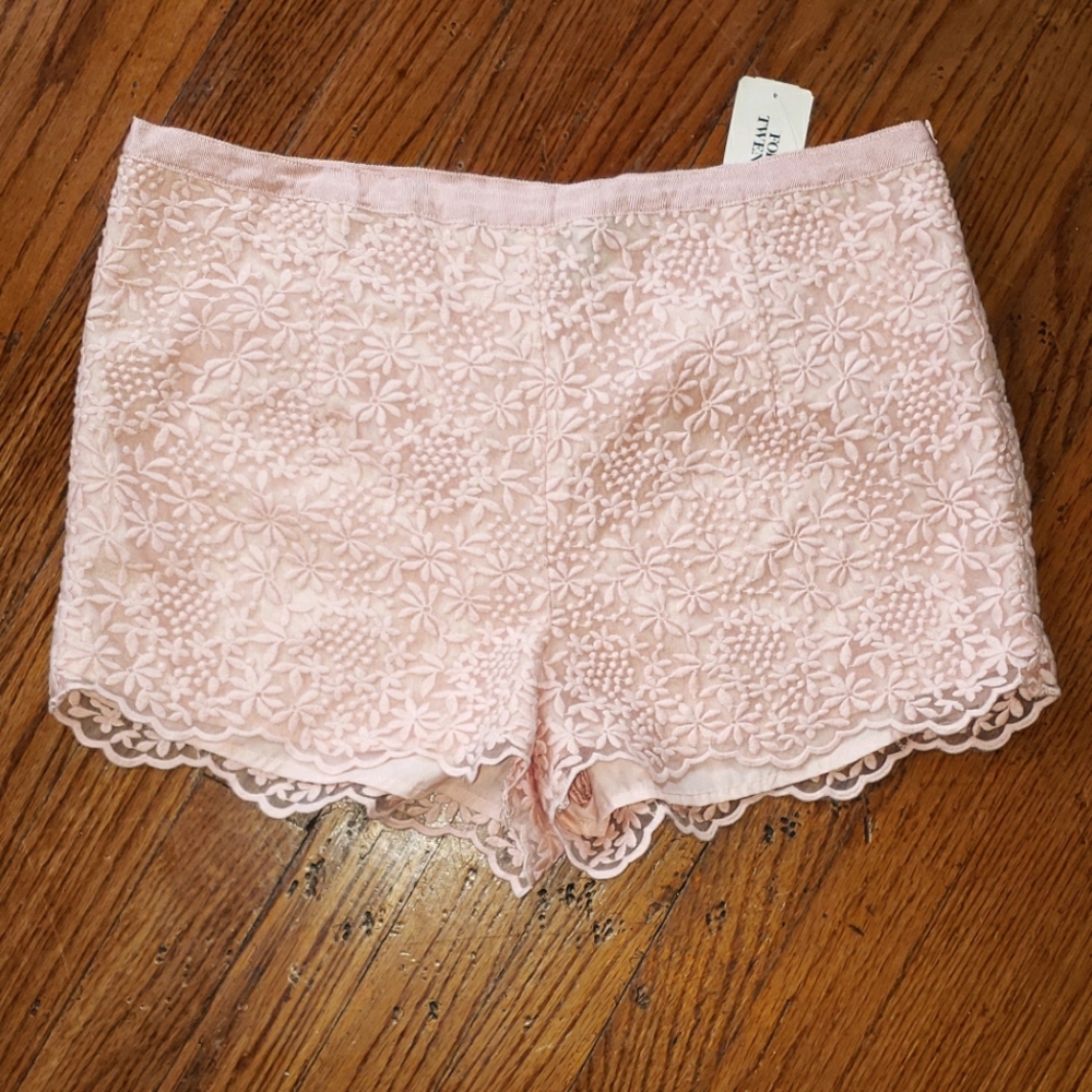 NWT Pink Lace Shorts sz Large